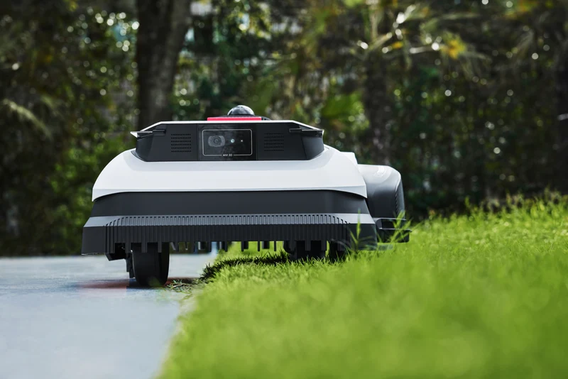 Ecovacs GOAT A2000 LiDAR Pro Robotic Lawn Mower