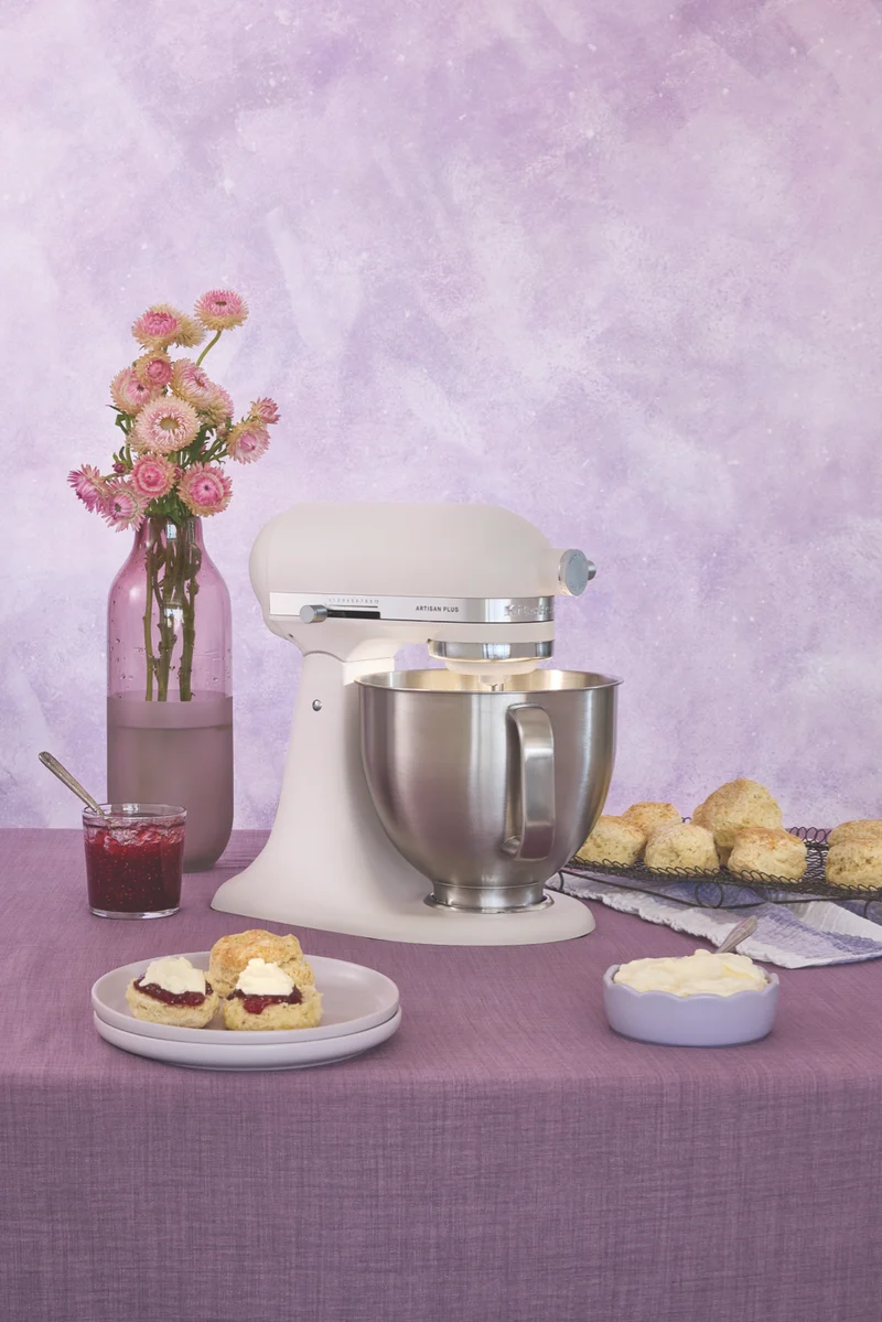 KitchenAid Artisan Plus Tilt Head Stand Mixer Porcelain White