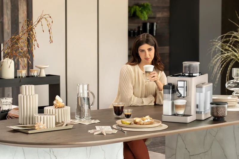 DeLonghi Rivelia Interchangeable Bean Hopper