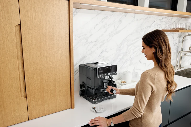 Ninja Luxe Cafe Manual Coffee Machine Midnight Black