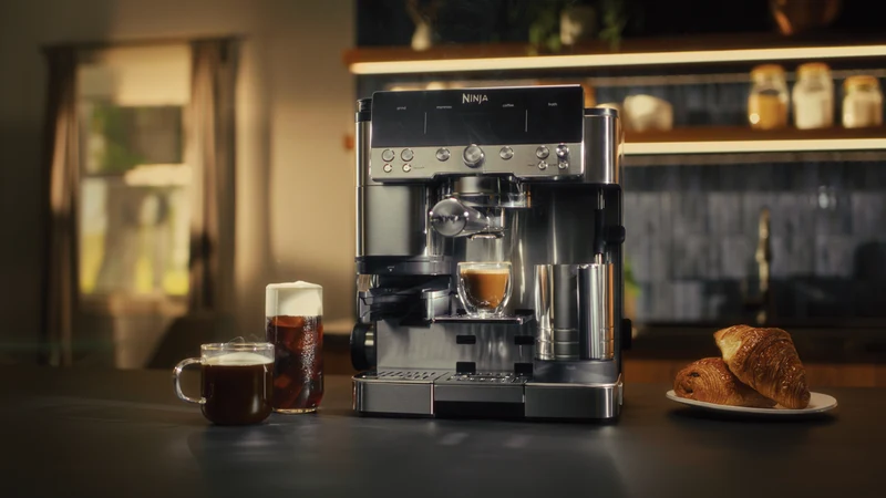Ninja Luxe Cafe Manual Espresso Coffee Machine