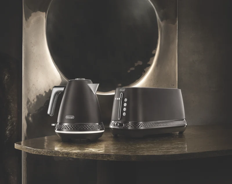 DeLonghi 1.7 Litre Diadema Kettle Brushed Grey