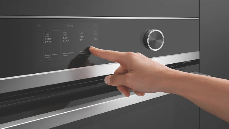 Fisher & Paykel 60cm Series 9 Contemporary Pyrolytic Oven