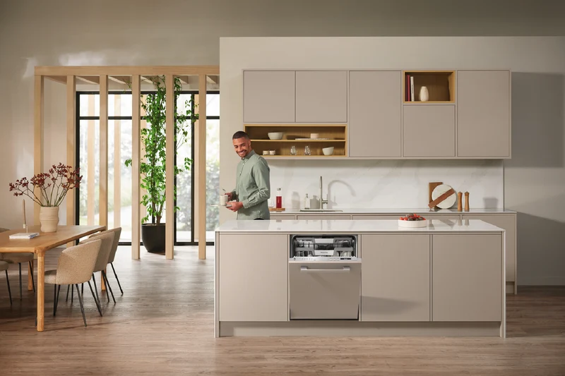 Miele 60cm XXL Fully Integrated Dishwasher with AutoOpen Drying and Automatic Dispensing PowerDisk