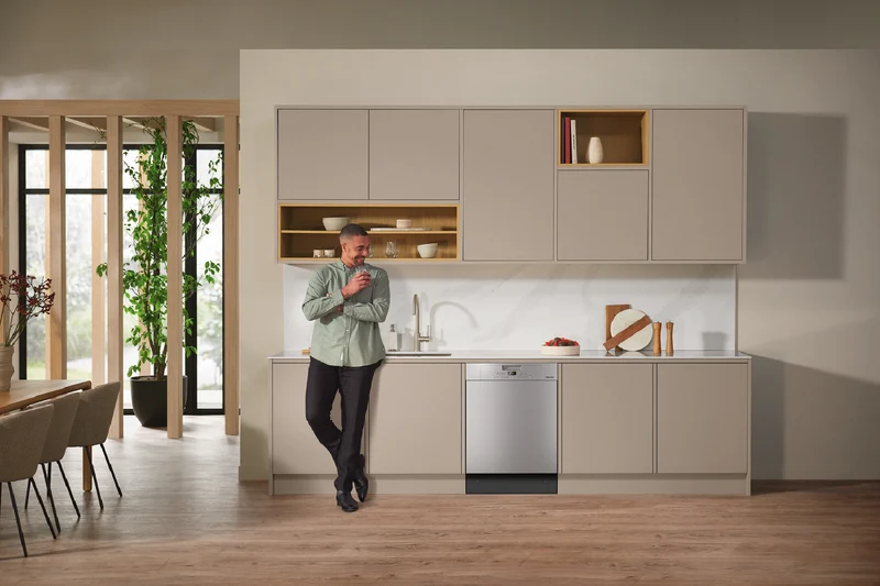 Miele 60cm Built-Under Dishwasher with QuickPowerWash CleanSteel
