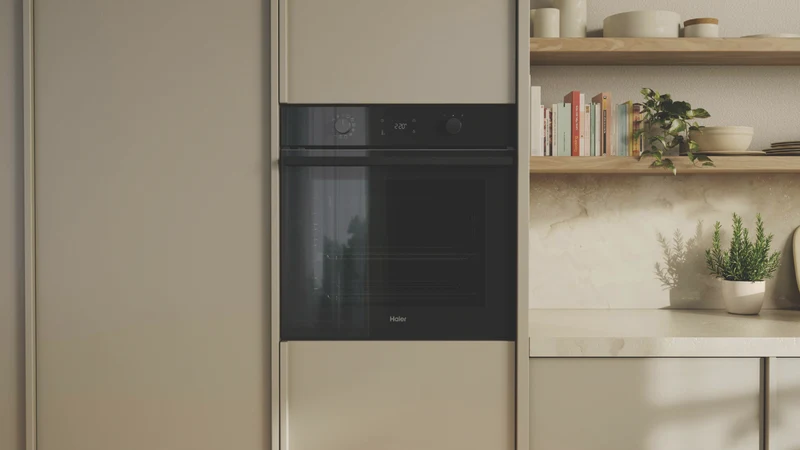 Haier 60cm 500 Series Built In Oven 12 Function Self Cleaning Airfry Steam Assist
