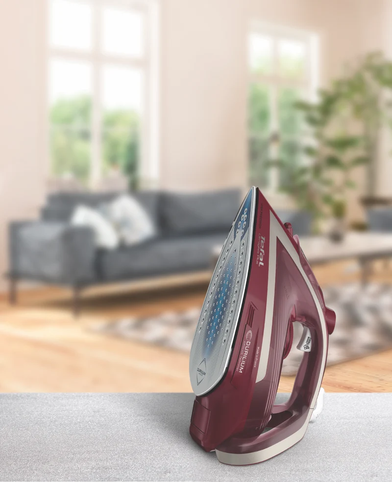 Tefal UltraGliss Anti-Calc Plus Steam Iron