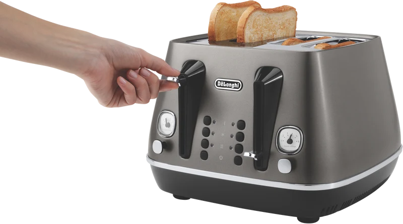 DeLonghi Distinta Titan 4 Slice Toaster