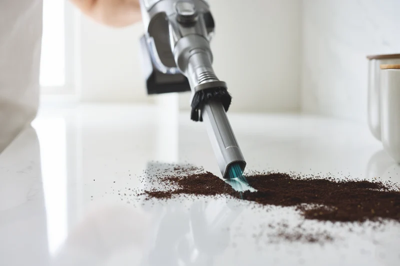 Shark Cordless PowerDetect Clean & Empty System