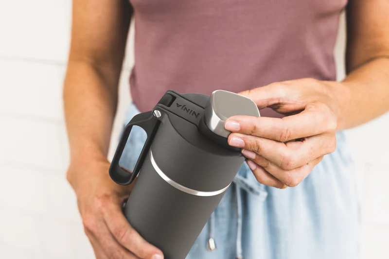 Ninja Thirsti 700ml Travel Bottle Onyx Black