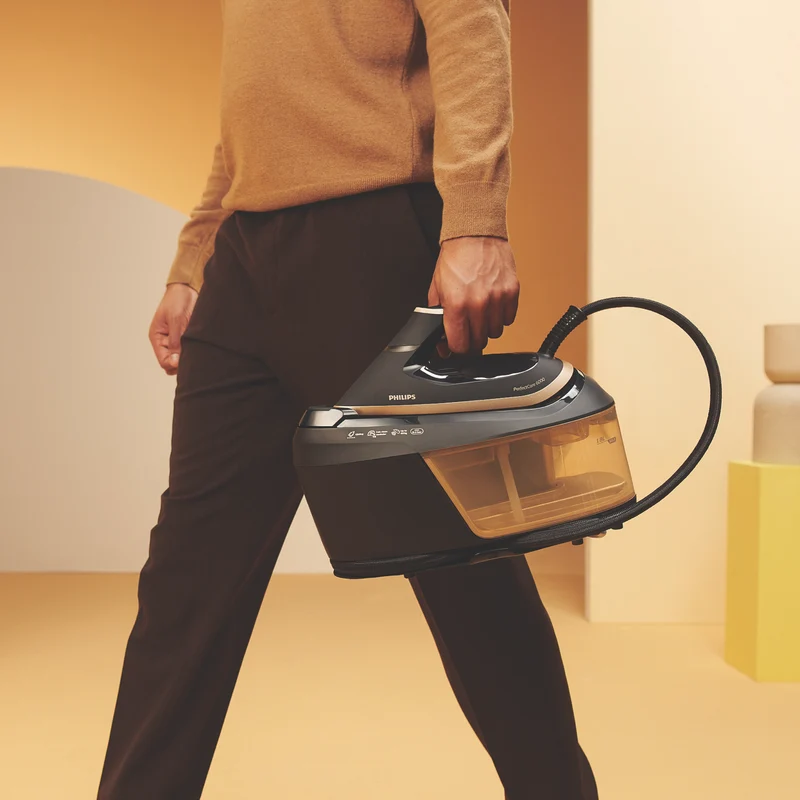 Philips PerfectCare 6000 Series Steam Generator Black / Gold