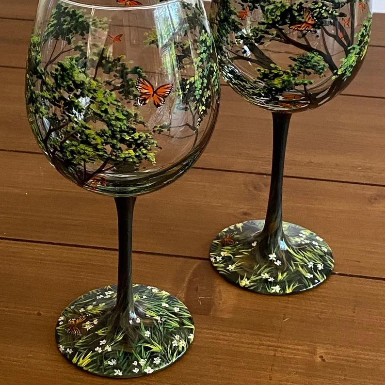 Handbemalte Weingläser mit Jahreszeiten-Baum | Künstlerisches Glasdesign | Elegantes Geschenk für Weinliebhaber