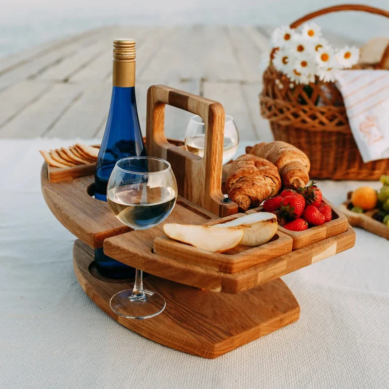 Holztisch fürs Picknick & Wein | Platz für Flasche, 2 Gläser & Snacks | Massivholz mit Griff | kompakt für unterwegs