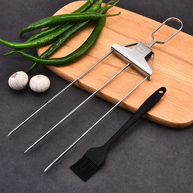 Edelstahl Grillspieße mit 9 Zinken – BlazeTrio für gleichmäßiges Garen von Fleisch, Fisch & Gemüse | Spülmaschinenfest | inkl. Oxford-Tasche