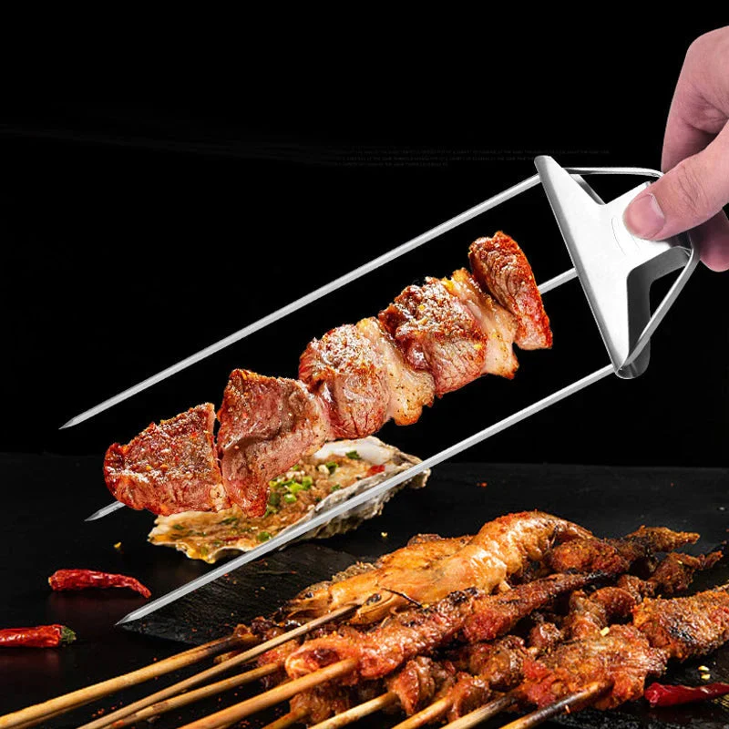 Edelstahl Grillspieße mit 9 Zinken – BlazeTrio für gleichmäßiges Garen von Fleisch, Fisch & Gemüse | Spülmaschinenfest | inkl. Oxford-Tasche