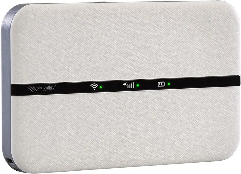 simvalley MOBILE Mobiler WLAN Router: Mobiler 4G/LTE-Router im Kreditkartenformat, bis 150 Mbit/s, A