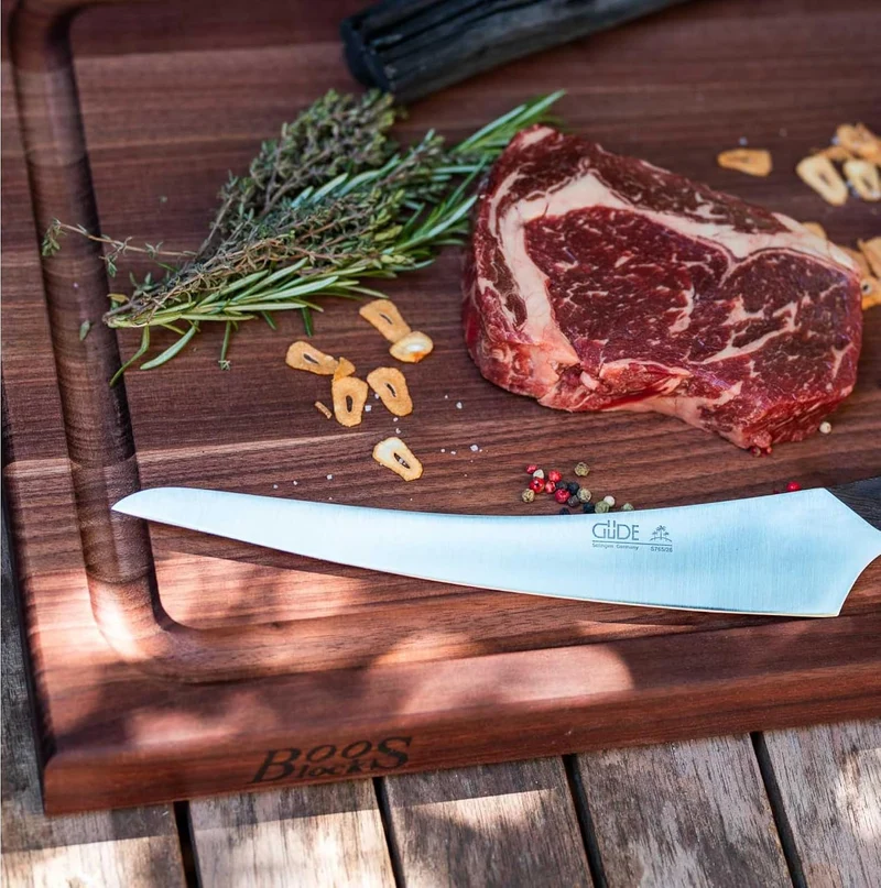 Boos Block BBQ Walnussholz Schneidebrett - Saftrille - Seitlichen Griffmulden – Profi-Schneidebrett
