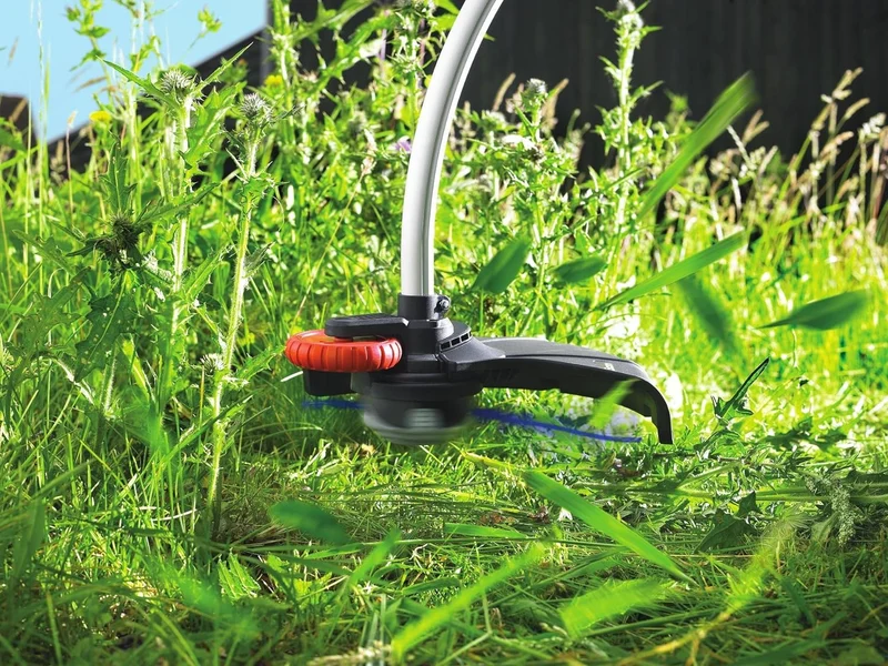 Black+Decker 800W Elektro-Motorsense (mit E-Drive Technologie, Kantenschnittfunktion, 6 Hochleistung