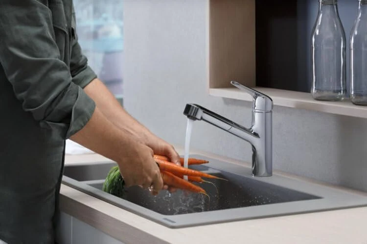 hansgrohe Küchenarmatur (Wasserhahn Küche 120° schwenkbar, hoher ausziehbarer Auslauf 150mm, Standar