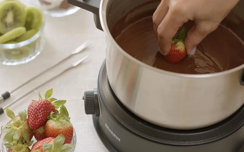 SEVERIN Fondue, spülmaschinengeeignetes Fondueset mit 8 farblich markierten Gabeln, elektrisches Fon