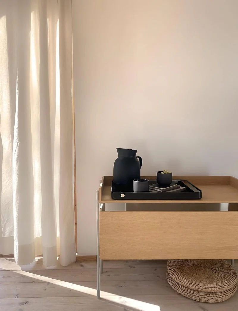 Stelton Serviertablett Take Away - Minimalistisches Tablett mit klappbarem Griff, Rutschfester Gummi