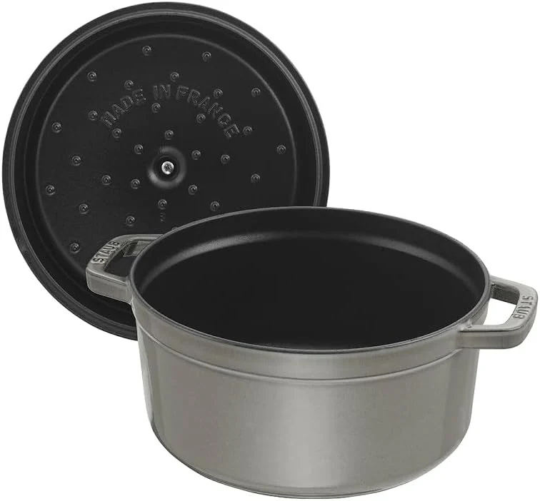 STAUB Gusseisen Bräter/Cocotte, Rund 26 cm, 5 L, Aromaregen Funktion, Für alle Herdarten geeignet, G