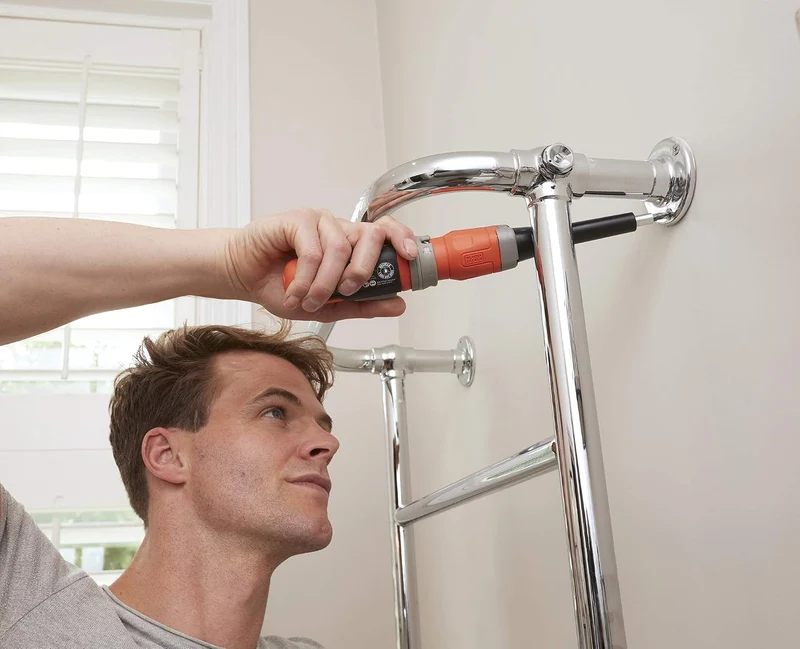 Black+Decker Akku-Stabschrauber (3.6V, 1,5 Ah, mit Schaftverlängerung, perfekt für kleine Schraubarb