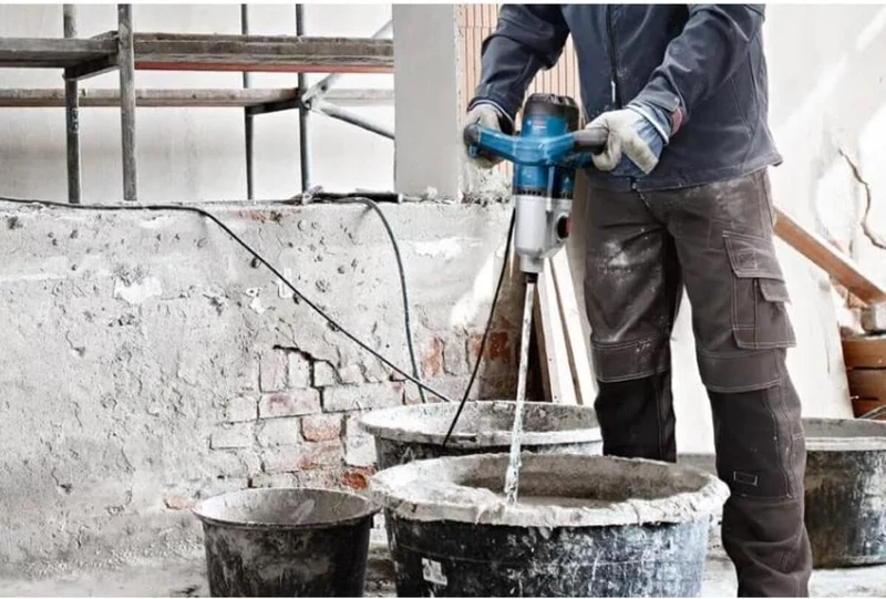 Bosch Professional Rührwerk GRW 140 (Leistung 1400 W, 2 Gänge, mit elektronischem Sanftanlauf)