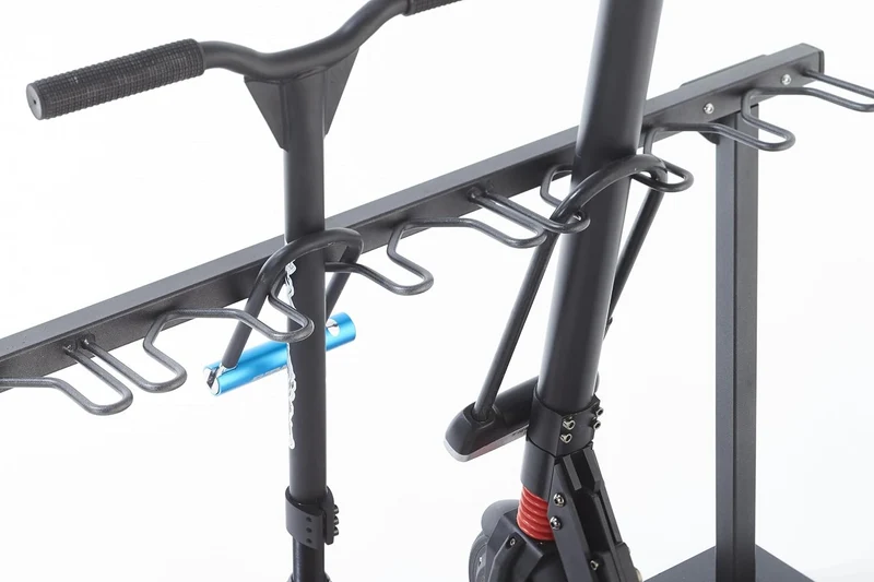 Halterung für 9 Scooter Modell auf dem Boden M509S