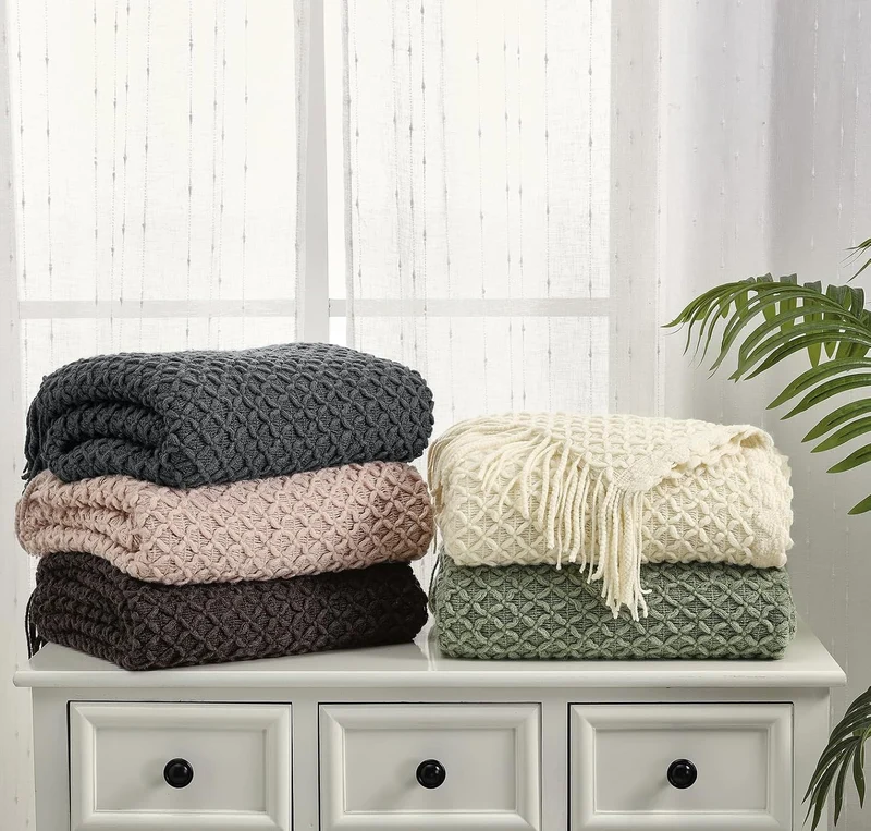 CREVENT Landhaus-Stil Boho Strickdecke für Couch Sofa Sessel Bett Wohnzimmer Dekoration, Weich Warm